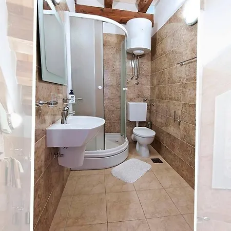 By The Sea Zaton , Dubrovnik - 20324 * ザトン